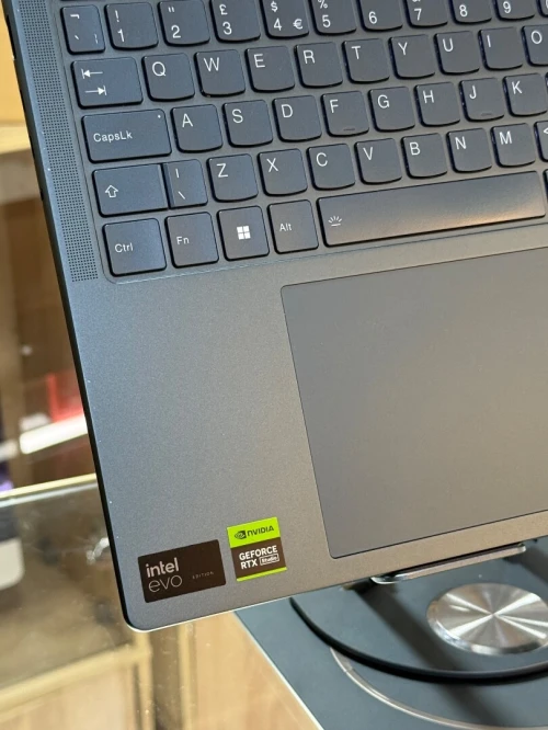 LENOVO YOGA PRO 9i 16IMH9 INTEL CORE ULTRA 9 185H 32GO 1TO SSD NVIDIA GEFORCE RTX4060 8GO GDDR6