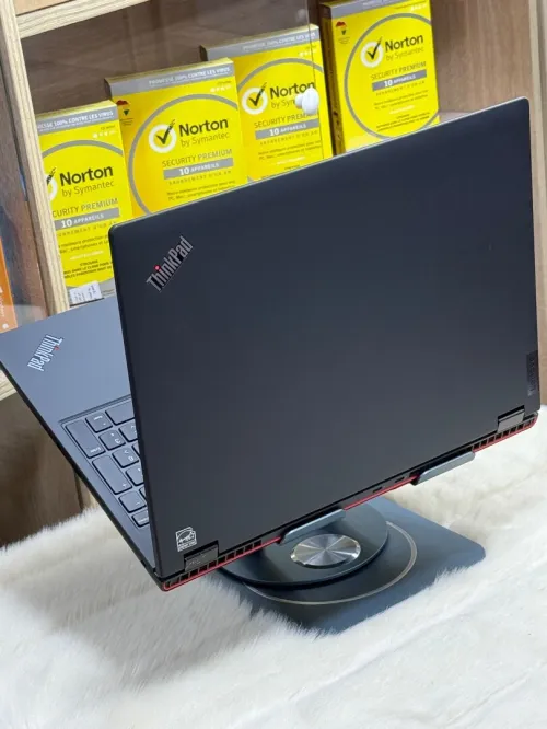 LENOVO THINKPAD P16v I7 VPRO 13800H 32GO 1TO SSD NVIDIA RTX2000 ada 8GO GDDR6