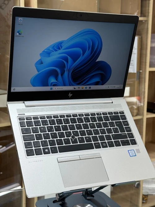 HP ELITEBOOK 840 G5 I5 8250u 8GO 256GO SSD NVME