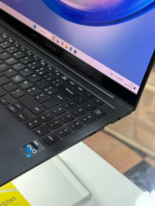 SAMSUNG GALAXYBOOK 950XED I7 1260P 16GO 512GO SSD NVME