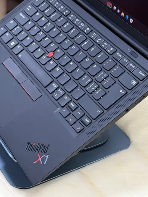 LENOVO THINKPAD X1 CARBON GEN 11 I7 EVO 1355U 16GO DDR5 512GO SSD 