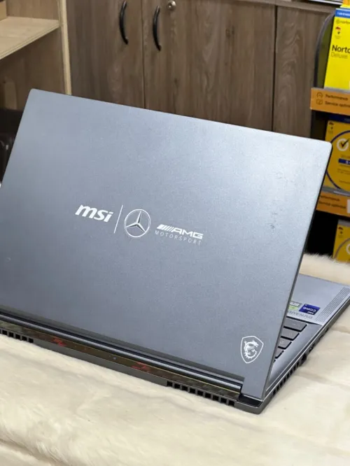 MSI STEALTH 16 MERCEDES AMG A13VG I9 13900H 32GO DDR5 1TO SSD NVIDIA GEFORCE RTX4070 8GO 4K OLED