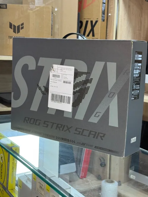 ASUS ROG STRIX G18 G835LX ULTRA 9 275HX 64GO 4TO SSD NVIDIA GEFORCE RTX5090 24GO GDDR7 MINI LED NEUF