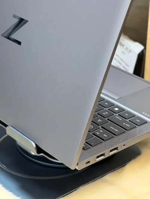 HP ZBOOK FIREFLY 14 G8 I7 VPRO 1185G7 16GO 512GO SSD NVIDIA T500 4GO