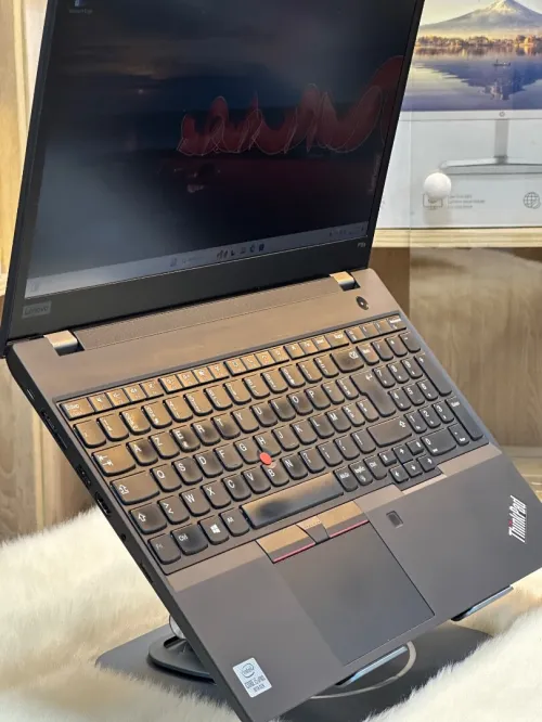 LENOVO THINKPAD P15s I5 VPRO 10310U 16GO 512GO SSD NVIDIA QUADRO P620 4GO 