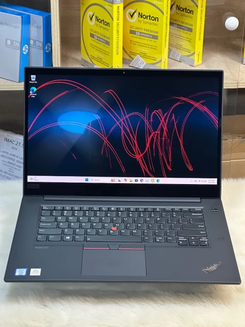 LENOVO THINKPAD CARBON P1 GEN 3 4K OLED INTEL XEON W-10855M 32GO 512GO SSD NVIDIA T2000 4GO 4K OLED 
