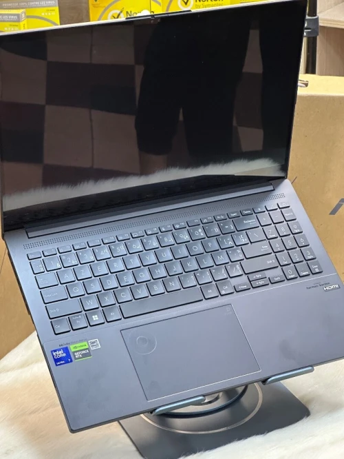 ASUS VIVOBOOK PRO 15 Q533M OLED INTEL ULTRA 7 155H 16GO 1TO SSD NVIDIA GEFORCE RTX3050 6GO NEUF 