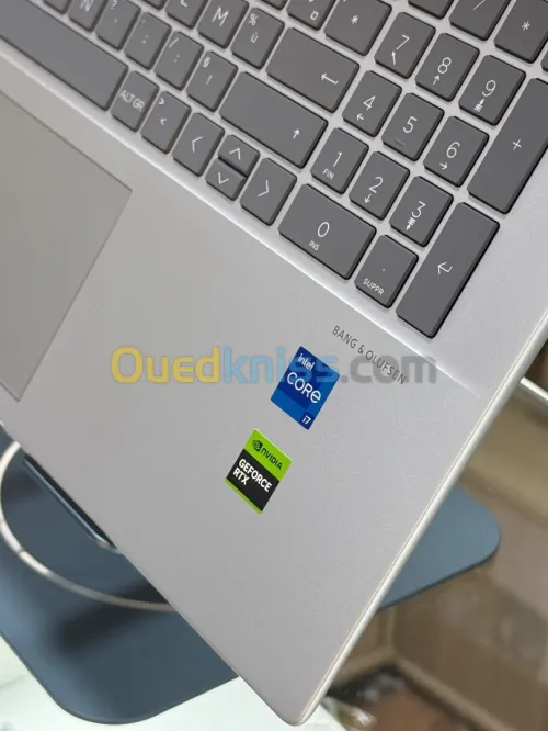 HP ENVY 17 CW0XXX I7 1355U 16GO 512GO SSD NVIDIA GEFORCE RTX3050 4GO GDDR6