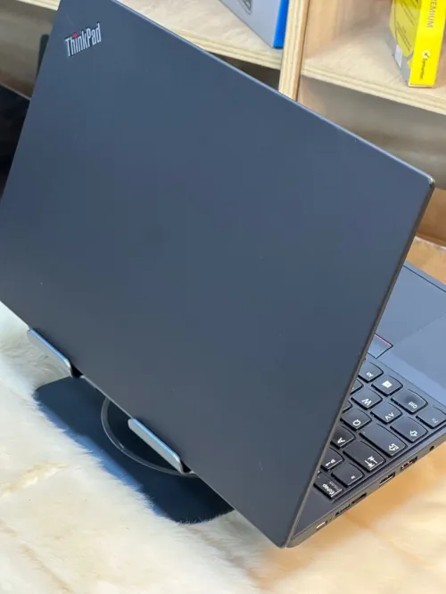 LENOVO THINKPAD P15s I5 VPRO 10310U 16GO 512GO SSD NVIDIA QUADRO P620 4GO 
