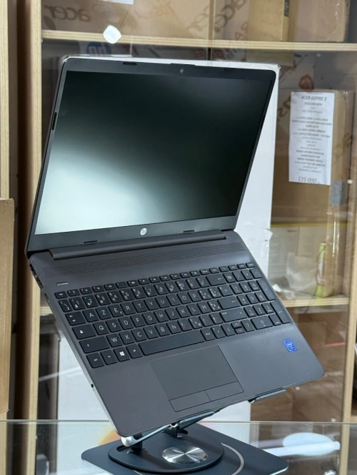 HP 250 G8 INTEL CELERON N4020 4GO 256GO SSD 15.6 FHD WINDOWS 11 ORIGINAL NEUF SOUS EMBALLAGE 