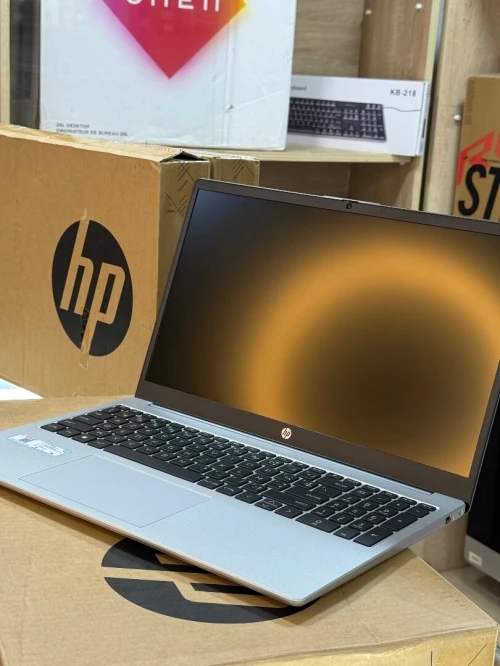 HP 255 G10 AMD RYZEN 5 7530U 16GO 512GO SSD NEUF SOUS EMBALLAGE 