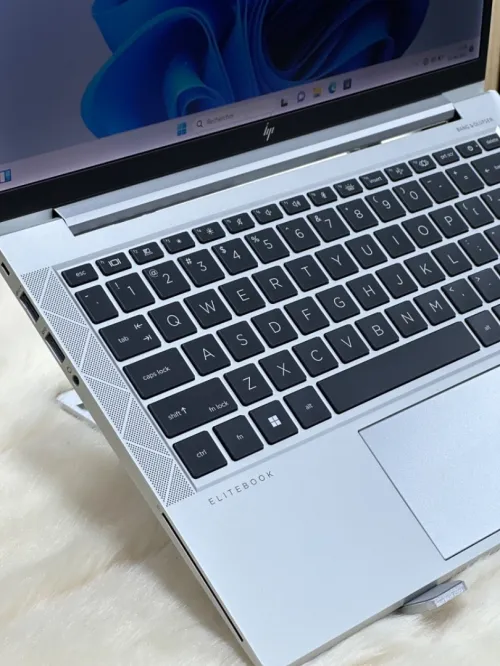 HP ELITEBOOK 830 G8 I5 VPRO 1145G7 16GO 256GO SSD NVME 