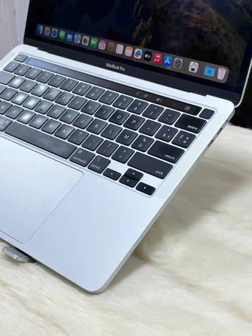 MACBOOK PRO RETINA 13.3" TOUCHBAR 2020 I5 2.0GHZ  16GO  512GO SSD ECRAN 13.3" RETINA 3K CYCLE 243 