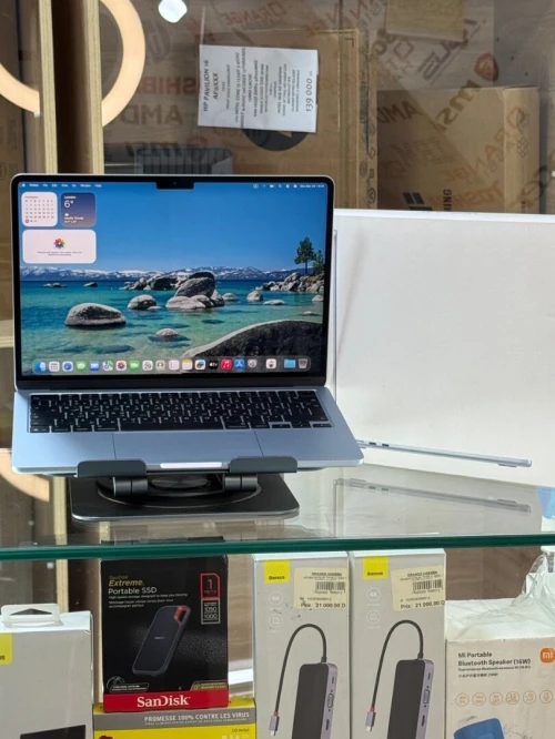 MACBOOK AIR RETINA 13.6 2025 M4 16GO 256GO SSD CYCLE 3 SOUS EMBALLAGE