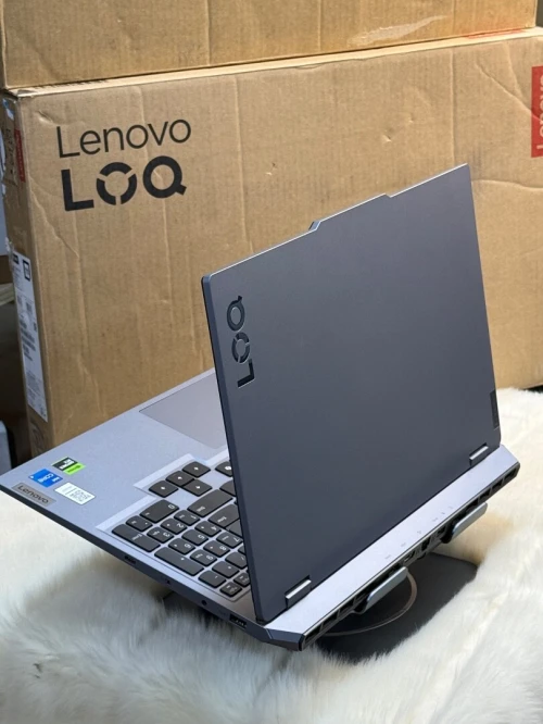 LENOVO LOQ 15IRX9 I5 13450HX 12GO 512GO SSD NVIDIA GEFORCE RTX4050 6GO NEUF SOUS EMBALLAGE 