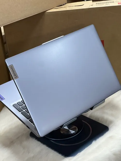 LENOVO IDEAPAD SLIM 3 15AMN8 AMD RYZEN 3 7320U 8GO 256GO SSD NEUF SOUS EMBALLAGE 