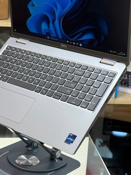DELL LATITUDE 5540 I5 VPRO 1335U 16GO 256GO SSD NVME