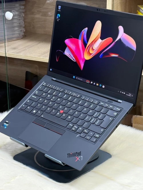 LENOVO THINKPAD X1 CARBON GEN 11 I7 EVO 1355U 16GO DDR5 512GO SSD 