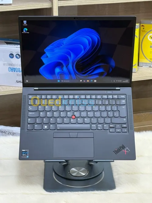 LENOVO THINKPAD X1 CARBON GEN 9 I7 EVO 1185G7 32GO 512GO SSD 4K OLED