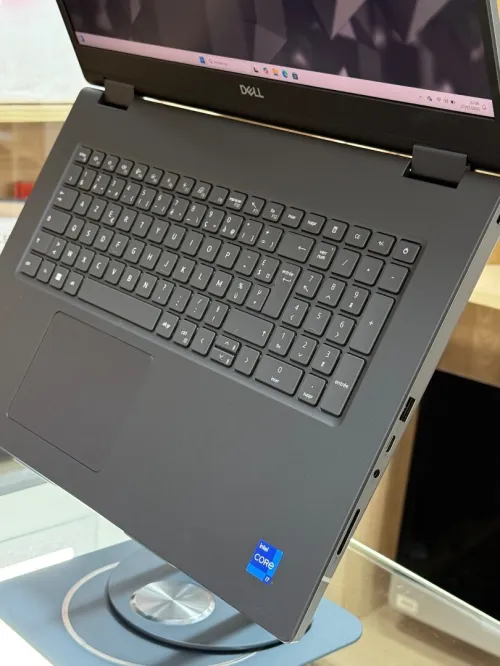 DELL PRECISION 7780 I7 13850HX 32GO DDR5 1TO SSD NVIDIA RTX3500 ada 12GO GDDR6 NEUF JAMAIS UTILISÉ 