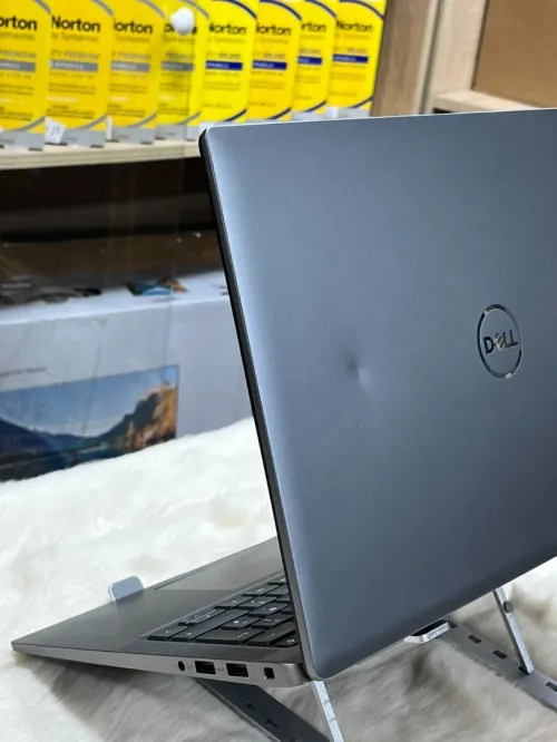 DELL VOSTRO 14 3430 I7 1355U 16GO 512GO SSD ECRAN 14" FULL HD 1080P LED WINDOWS 11 ORIGINALE