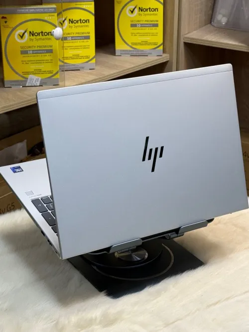 HP ELITEBOOK 660 G11 INTEL ULTRA 5 135U 32GO DDR5 512GO SSD TACTILE 
