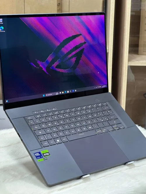 ASUS ROG ZEPHYRUS G16 GU605MV ULTRA 9 185H 16GO DDR5 1TO SSD NVIDIA GEFORCE RTX4060 8GO 3K OLED NEUF