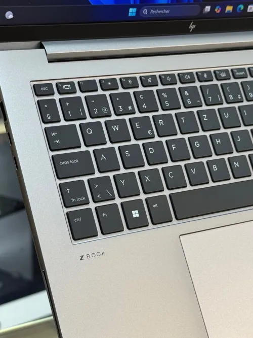 HP ZBOOK FIREFLY 14 G10 AMD RYZEN 7 PRO 7840HS 32GO 1TO SSD