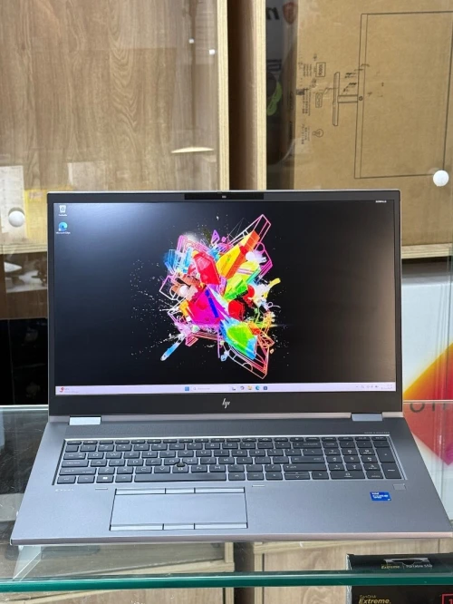 HP ZBOOK FURY 17 G8 I7 VPRO 11850H 32GO 512GO SSD NVIDIA RTX A3000 6GO GDDR6 