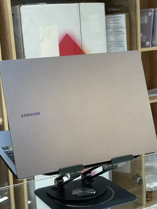 SAMSUNG GALAXYBOOK 4 ULTRA 960XG INTEL CORE ULTRA 7 155H 32GO 1TO SSD NVIDIA GEFORCE RTX4050 3K OLED