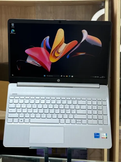 HP LAPTOP 15s FQ5XXX I5 1235U 16GO 512GO SSD