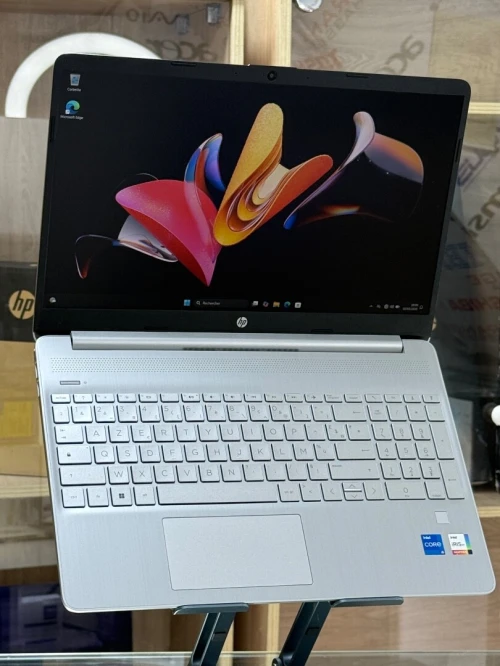 HP LAPTOP 15s FQ5XXX I5 1235U 16GO 512GO SSD