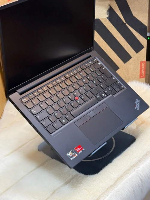 LENOVO THINKPAD E14 GEN 6 AMD RYZEN 5 7535U 16GO DDR5 512GO SSD NEUF SOUS EMBALLAGE 