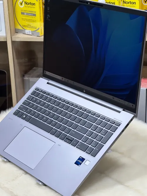 HP ZBOOK FURY 16 G10 I7 VPRO 1365U 32GO 1To SSD NVIDIA RTX A500 4GO GDDR6
