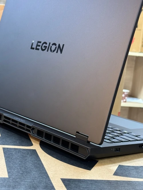 LENOVO LEGION PRO 5 16IAX10 ULTRA 7 255Hx 16GO 1TO SSD NVIDIA GEFORCE RTX5060 8GO GDDR7 OLED NEUF