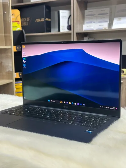 LG GRAM 15Z90RT I7 1360P 16GO 1TO SSD NVME OLED
