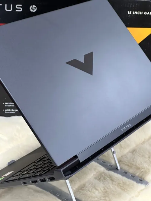 HP VICTUS 15 FB2082WM AMD RYZEN 5 8645HS 16GO DDR5 512GO SSD NVIDIA GEFORCE RTX4050 6GO GDDR6 NEUF 