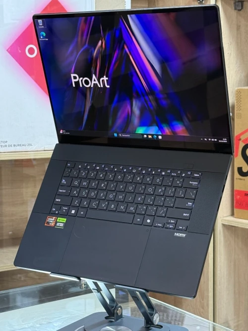 ASUS PROART P16 H7606Wi AMD RYZEN AI 9 HX 370 64GO 2TO SSD NVIDIA GEFORCE RTX4070 8GO 4K OLED TACTIL