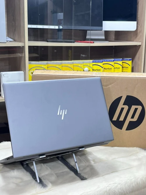 HP ZBOOK POWER G10 15.6" NEUF I7 VPRO 13800H 32GO 512GO SSD RTX A2000ada 8GO ECRAN 15.6" FULL HD