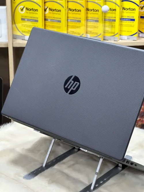 HP 250 G10 I7 1355U 32GO 1TO SSD NVIDIA GEFORCE MX550 2GO 15.6 FHD W11