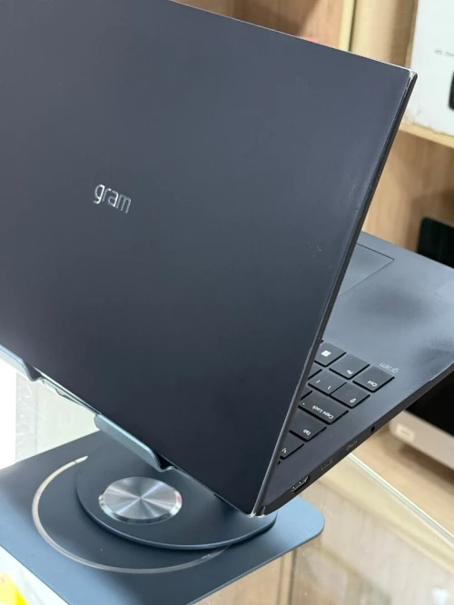 LG GRAM 16Z90R I7 1360P 16GO 1TO SSD NVME