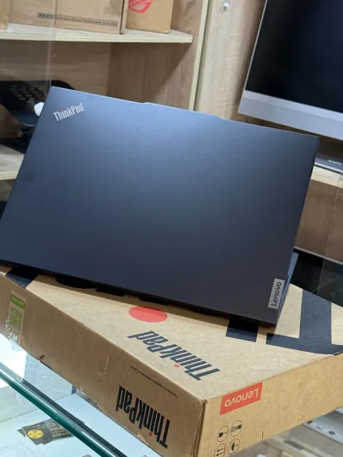 LENOVO THINKPAD E16 I7 13700H 16GO 512GO SSD NVME NEUF SOUS EMBALLAGE