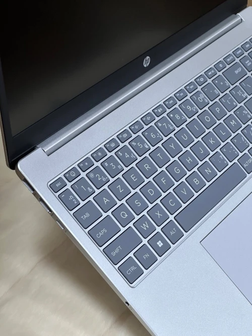 HP LAPTOP 15s FD0355NIA I5 1335U 8GO 512GO SSD NVME NEUF SOUS EMBALLAGE 