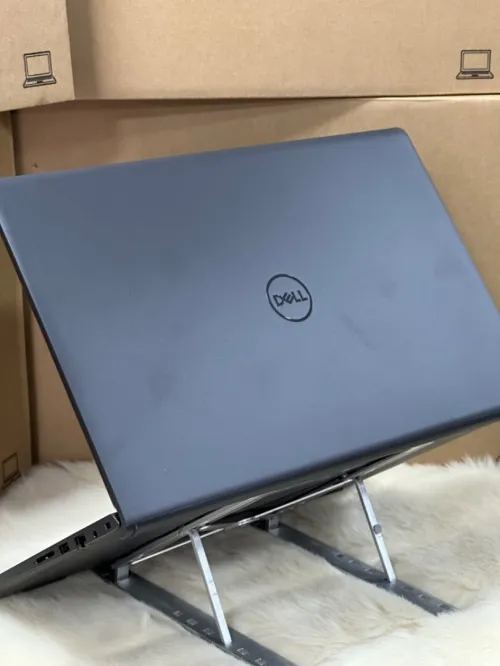 DELL VOSTRO 3520 I5 1235U 8GO 512GO SSD NEUF SOUS EMBALLAGE 