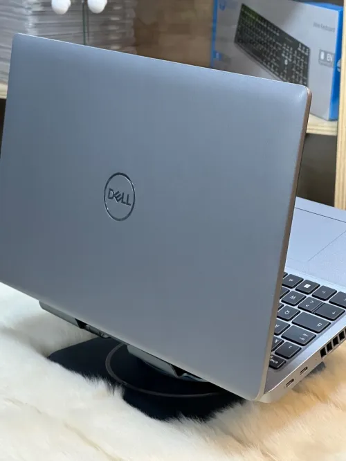 DELL PRECISION 3590 INTEL CORE ULTRA 7 155H 16GO DDR5 512GO NVIDIA RTX 500ada 4GO