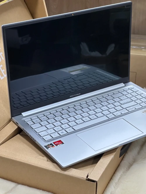 ASUS VIVOBOOK 15 M1505YA OLED AMD RYZEN 7 7730U 16GO 512GO SSD NEUF SOUS EMBALLAGE 