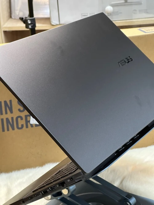 ASUS VIVOBOOK PRO 15 Q533M OLED INTEL ULTRA 7 155H 16GO 1TO SSD NVIDIA GEFORCE RTX3050 6GO NEUF 