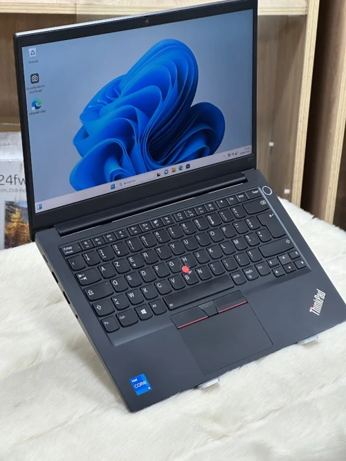 LENOVO THINKPAD E14 GEN 2 I5 1135G7 8GO 256GO SSD NVME 