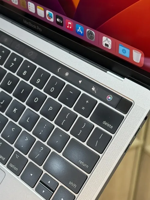 MACBOOK PRO RETINA 13.3 TOUCHBAR 2017 I5 3.1GHZ 8GO 512GO SSD CYCLE 3