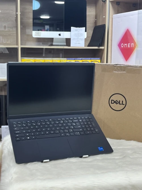 DELL VOSTOR 15 3520 I5 1235U RAM 8GO 256 SSD ECRAN 15.6 FULL HD 1080 WIN 11pro
